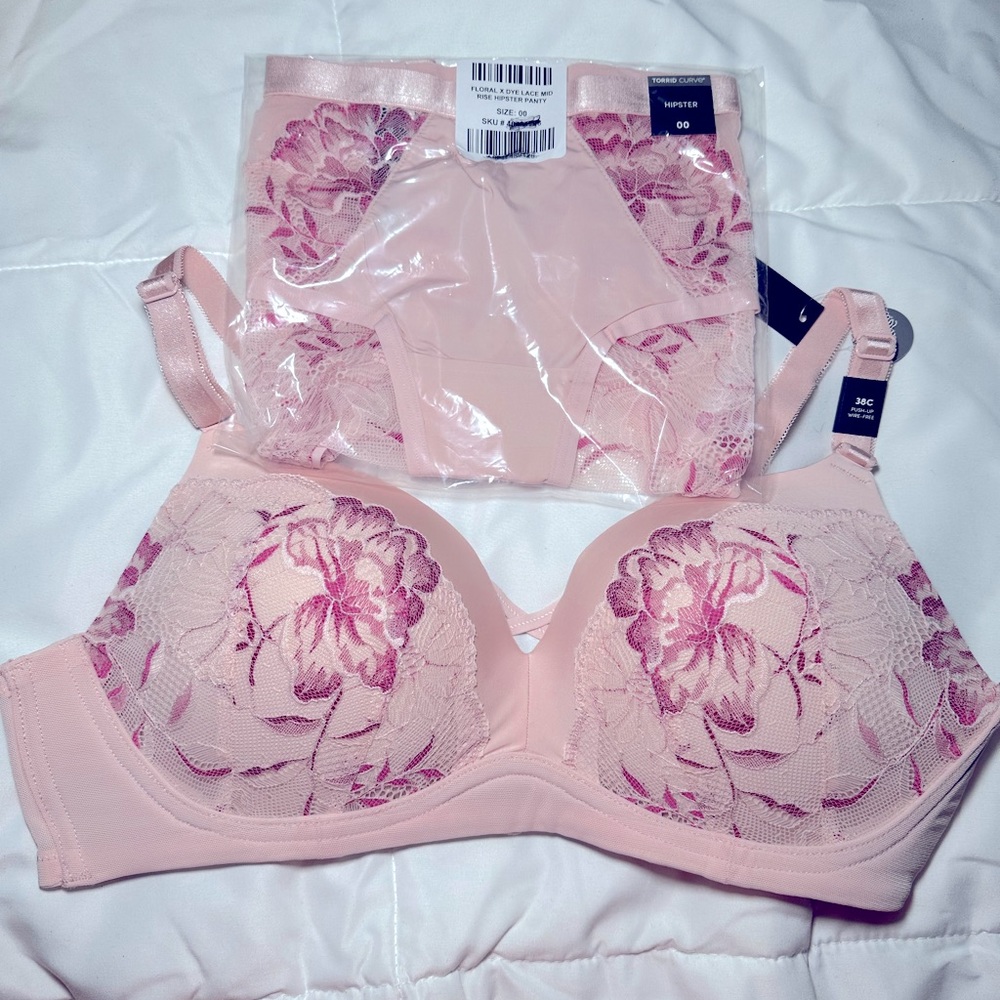 Torrid Bra and Panty Set. The bra is size 38c and panties are 00, pink color